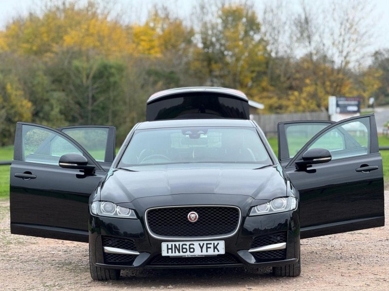 JAGUAR XF