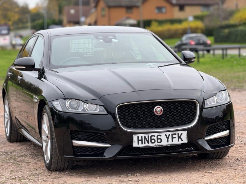 JAGUAR XF