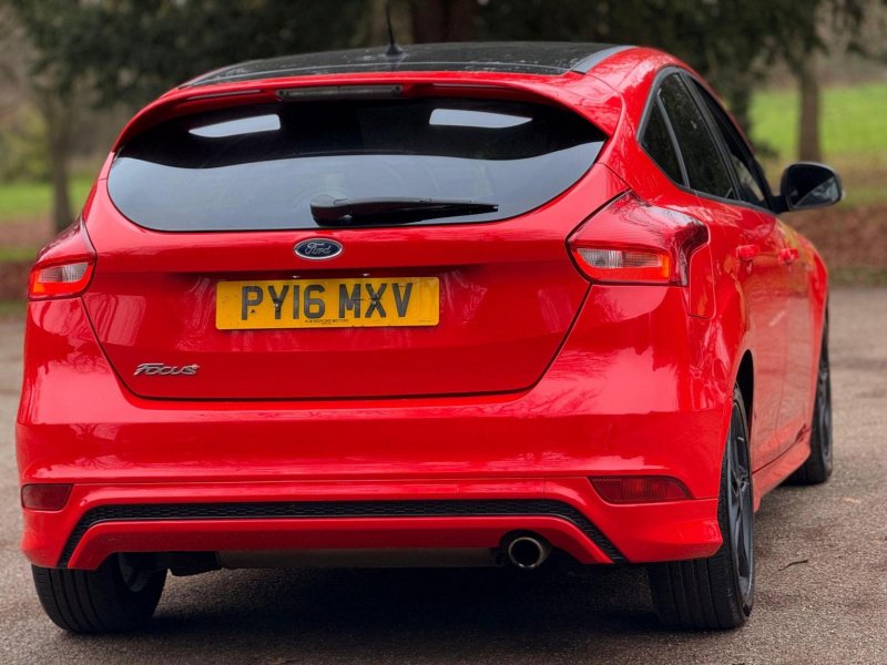 FORD FOCUS
