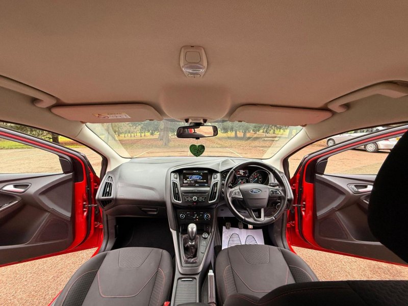 FORD FOCUS