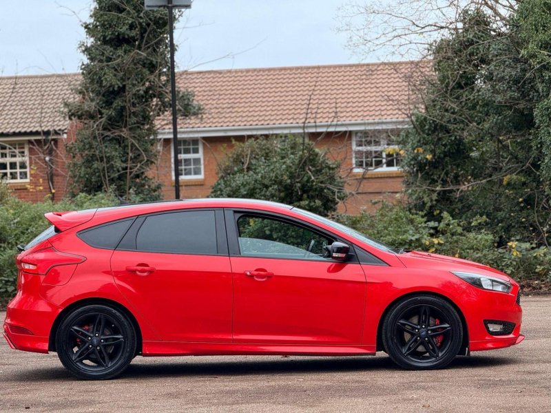 FORD FOCUS