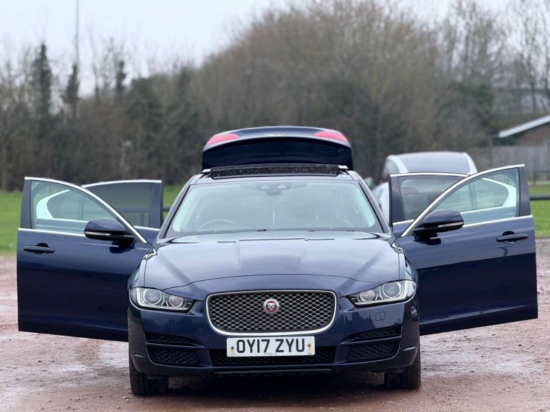 JAGUAR XE