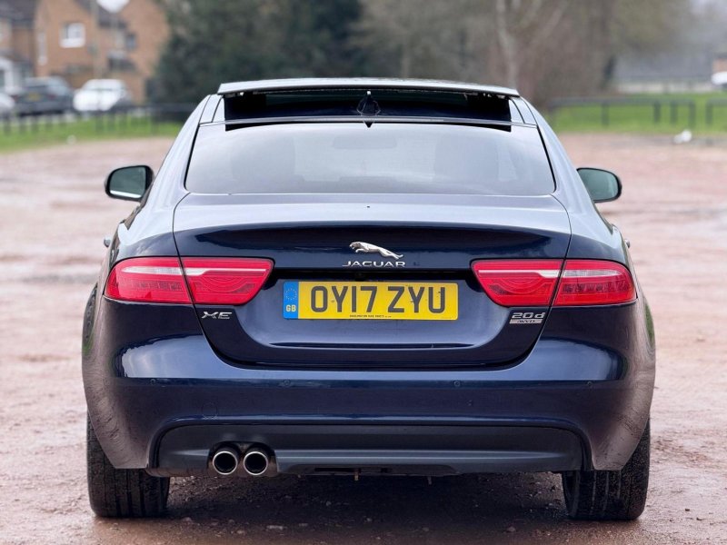 JAGUAR XE