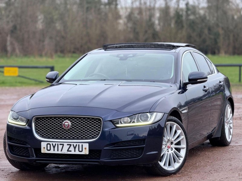 JAGUAR XE