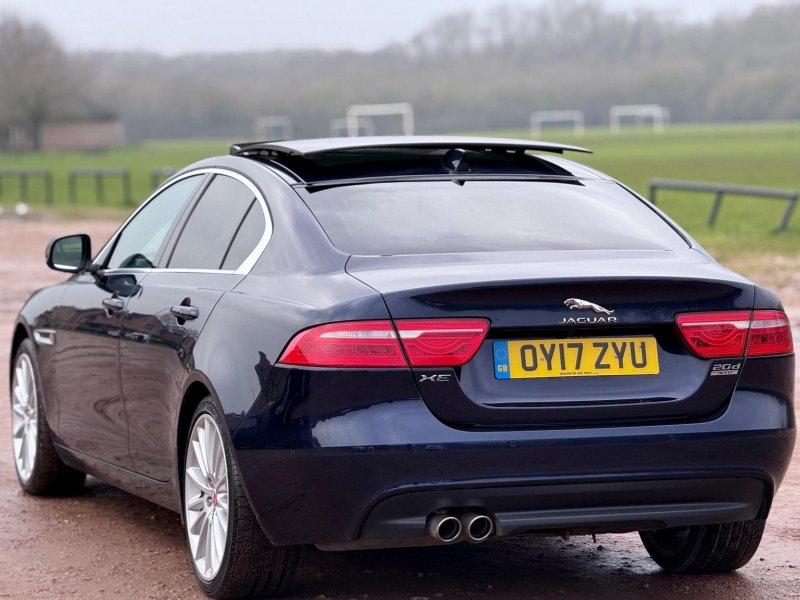 JAGUAR XE