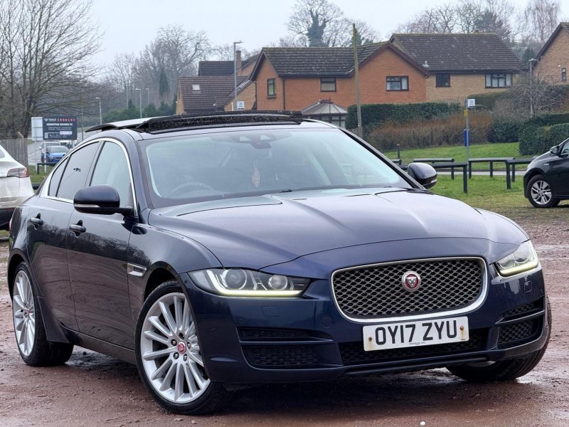 JAGUAR XE