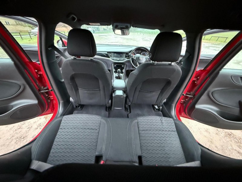 VAUXHALL ASTRA