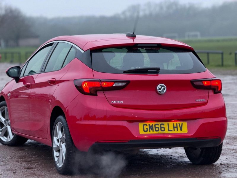 VAUXHALL ASTRA