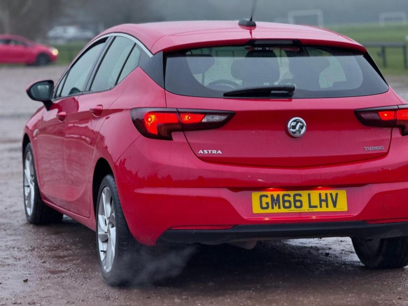 VAUXHALL ASTRA