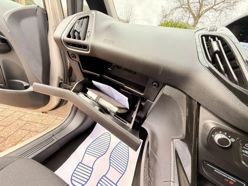 FORD B-MAX