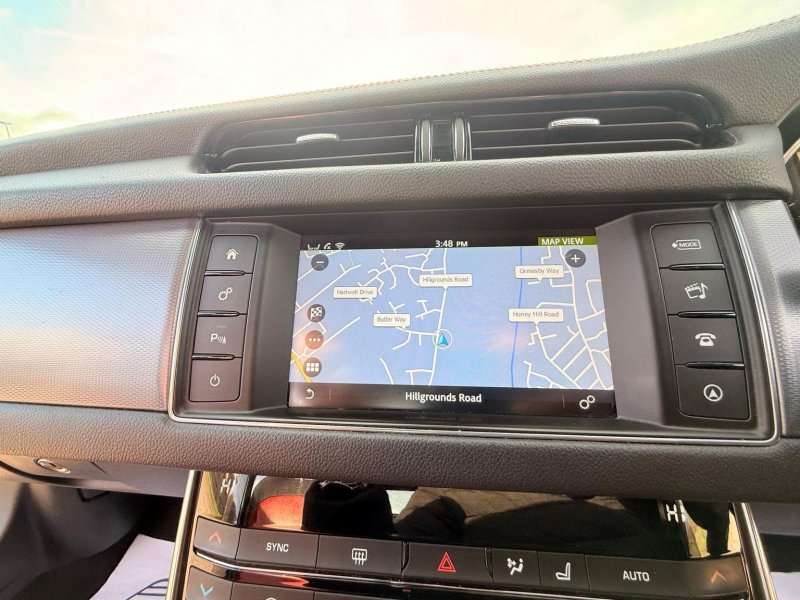 JAGUAR XF