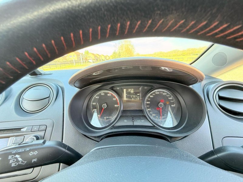 SEAT IBIZA