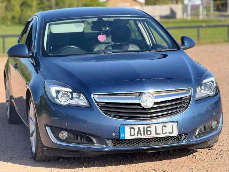 VAUXHALL INSIGNIA