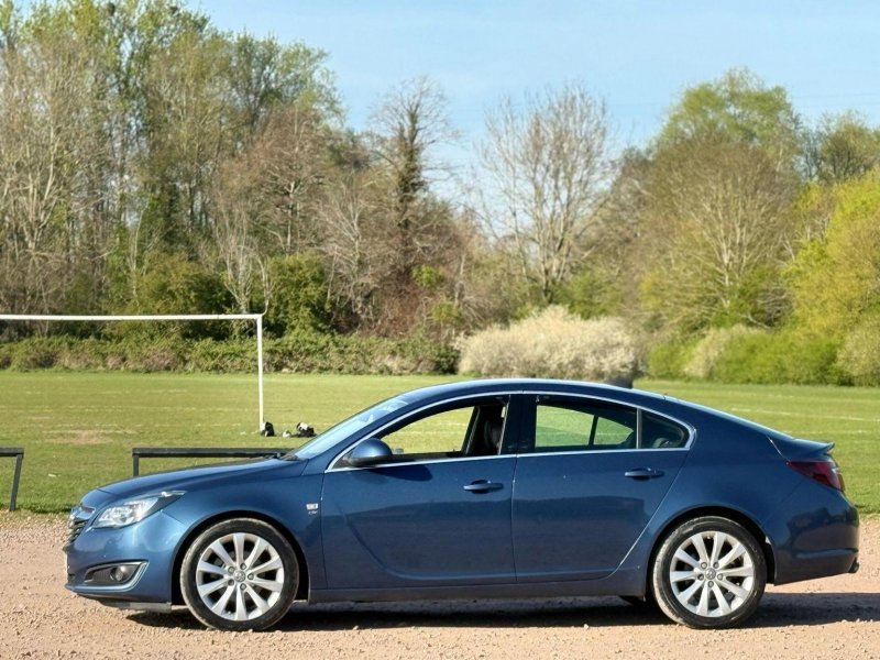 VAUXHALL INSIGNIA