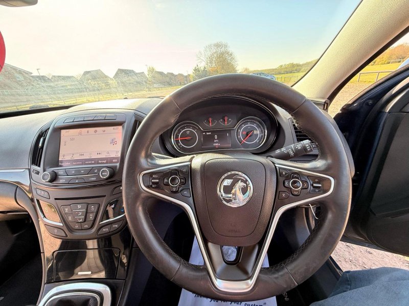 VAUXHALL INSIGNIA