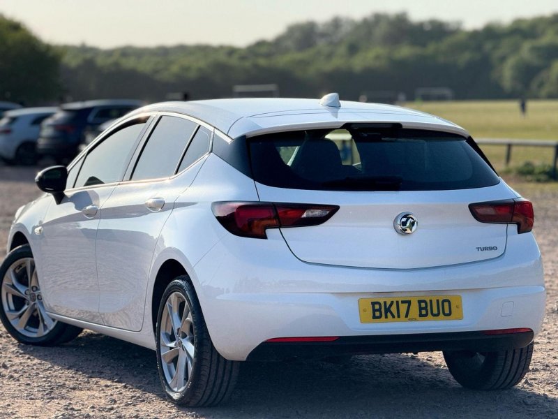 VAUXHALL ASTRA