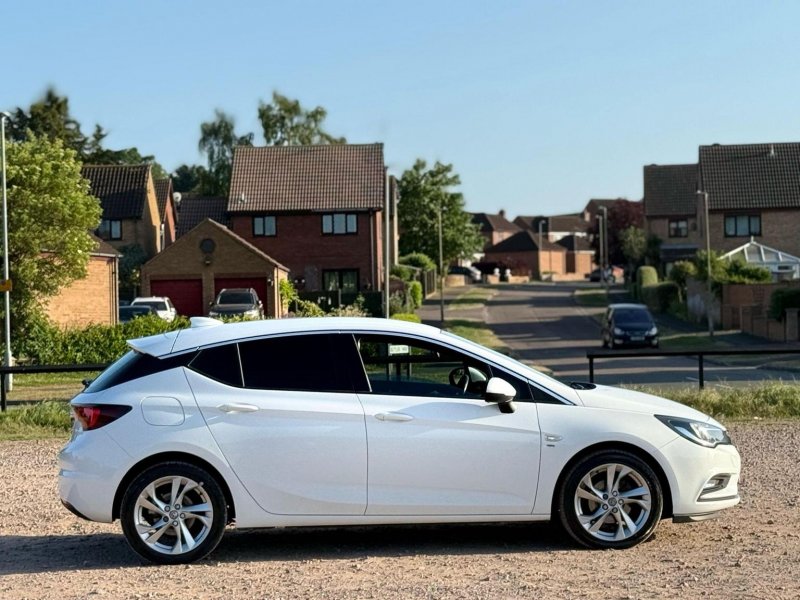 VAUXHALL ASTRA