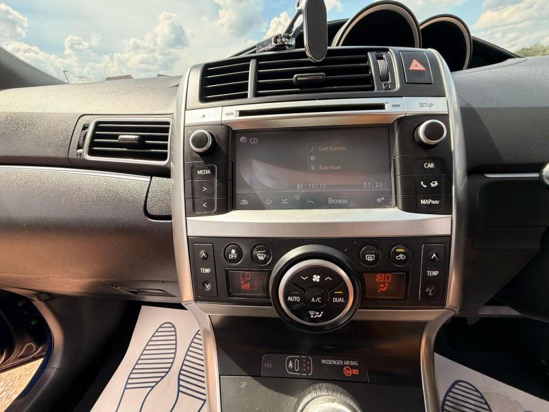 TOYOTA VERSO