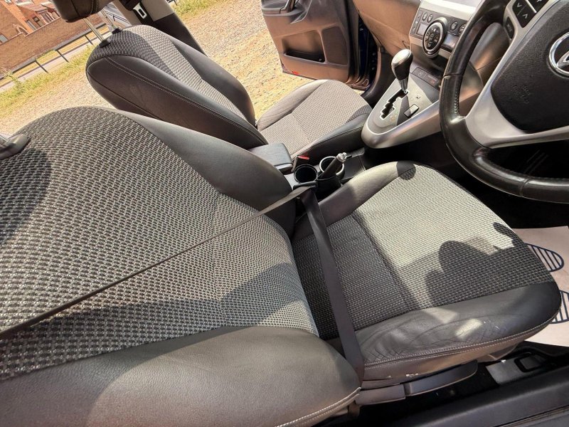 TOYOTA VERSO