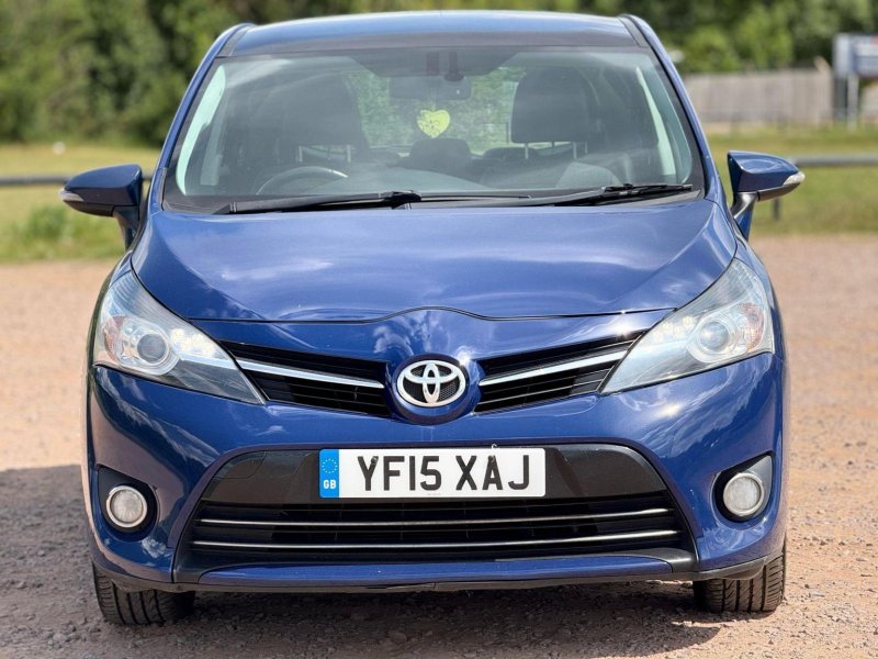 TOYOTA VERSO