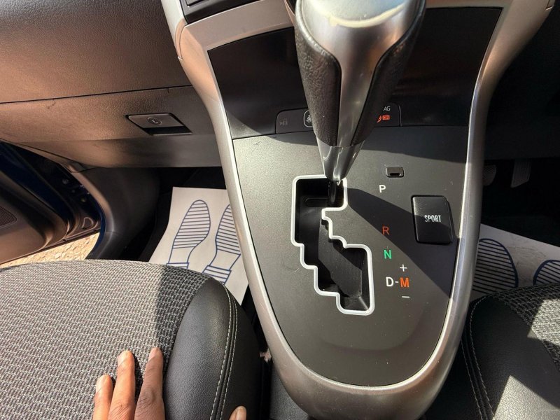TOYOTA VERSO