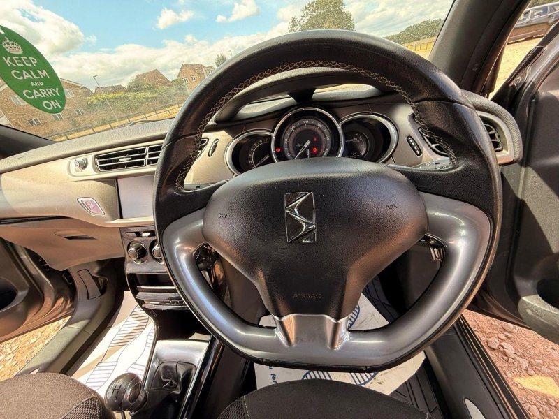 DS AUTOMOBILES DS 3