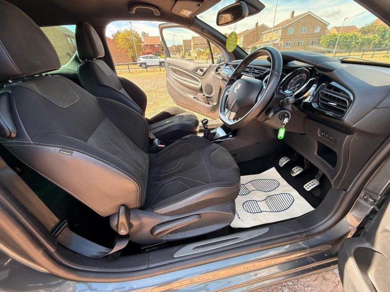 DS AUTOMOBILES DS 3