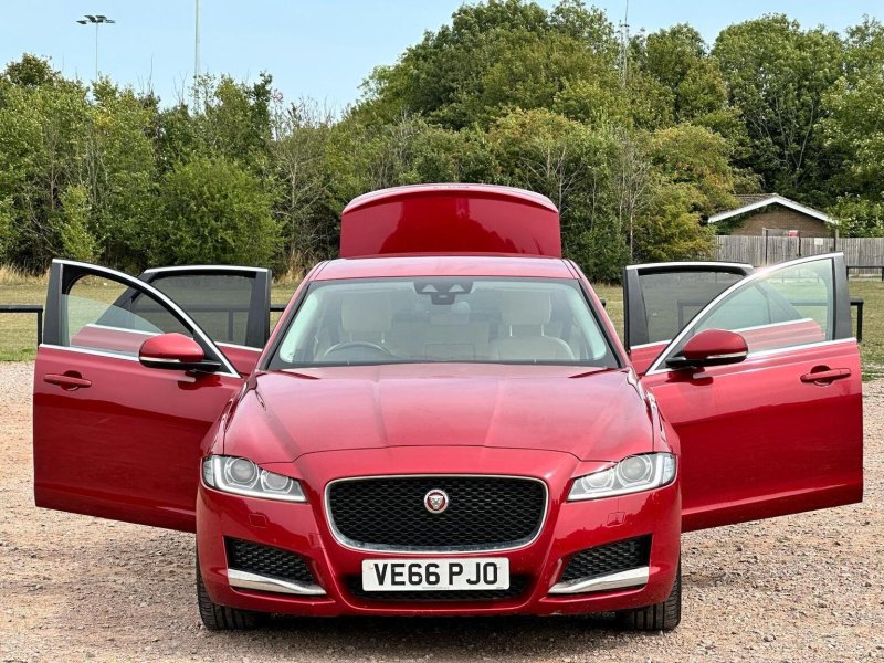 JAGUAR XF