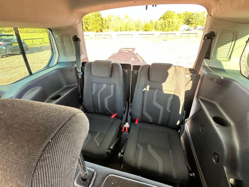 FORD GRAND TOURNEO CONNECT