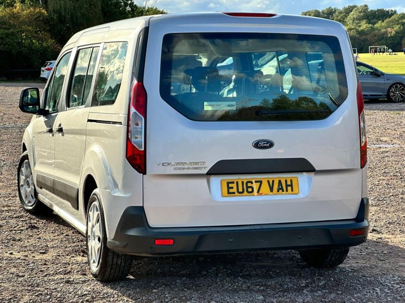 FORD GRAND TOURNEO CONNECT