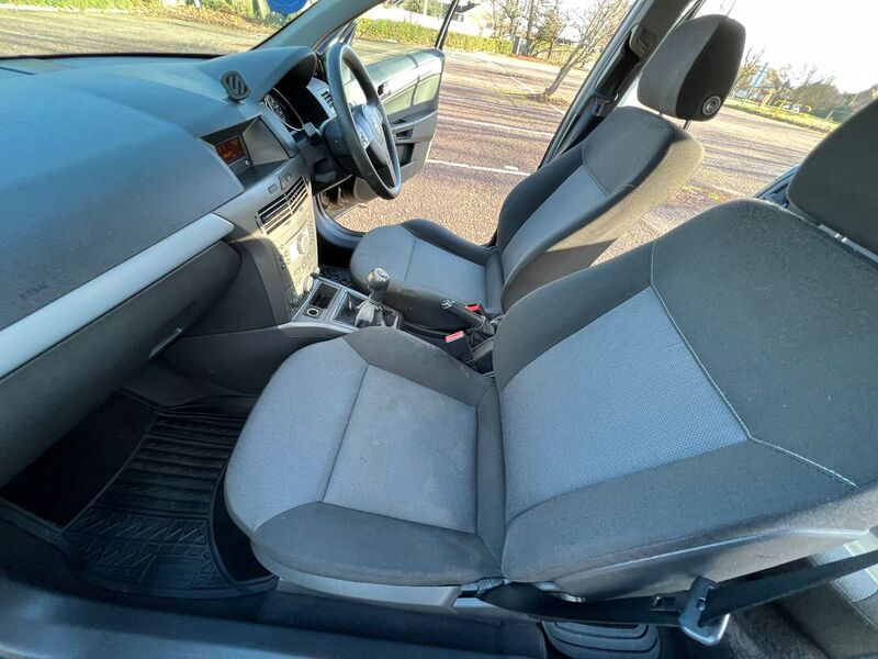 VAUXHALL ASTRA