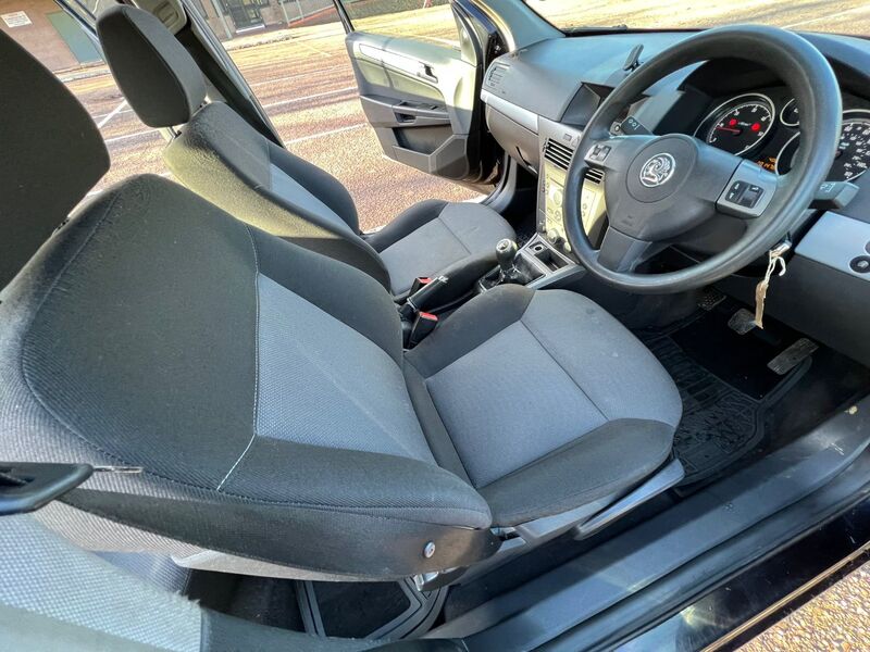 VAUXHALL ASTRA