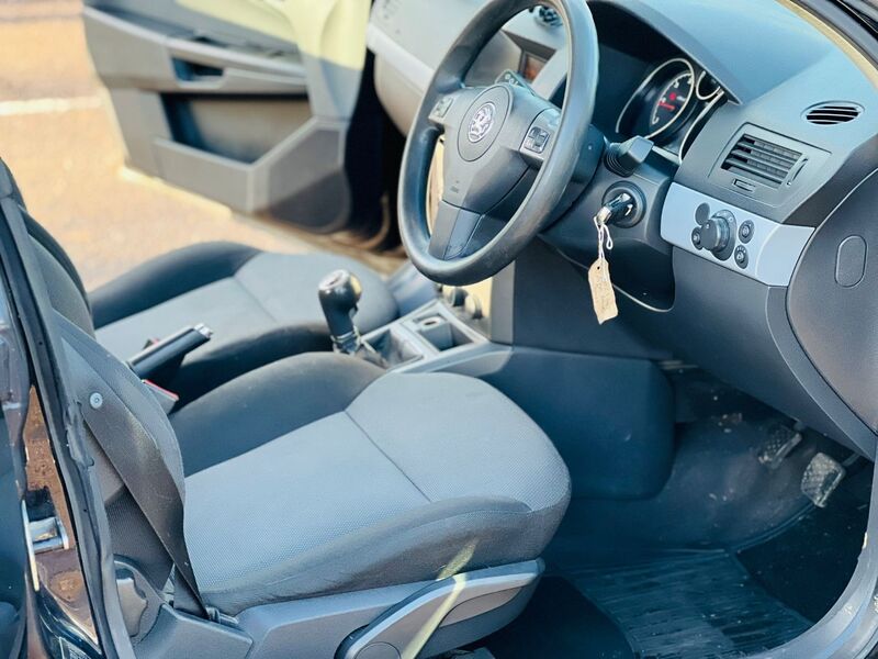 VAUXHALL ASTRA