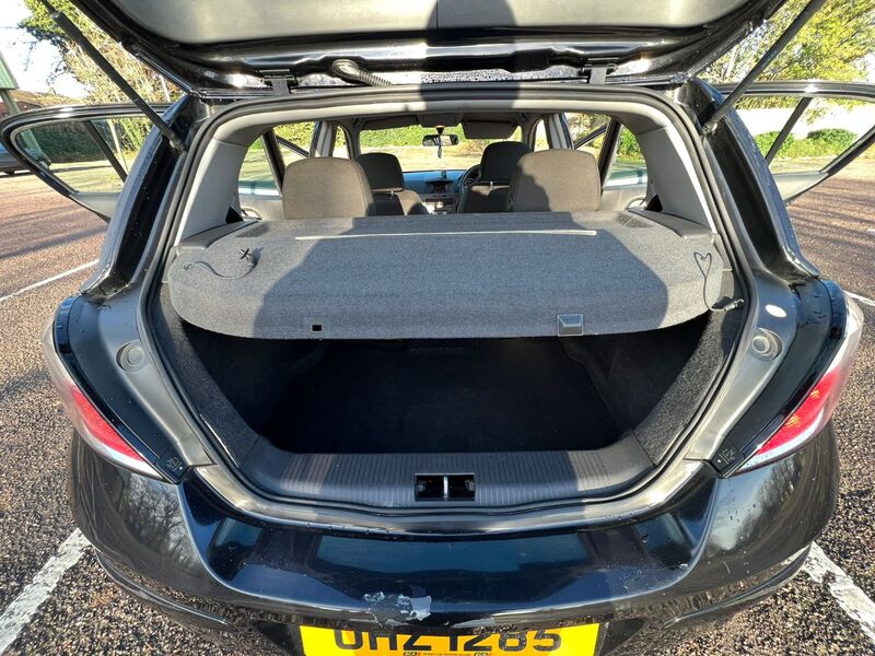 VAUXHALL ASTRA