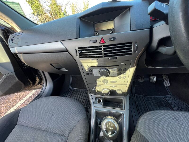 VAUXHALL ASTRA