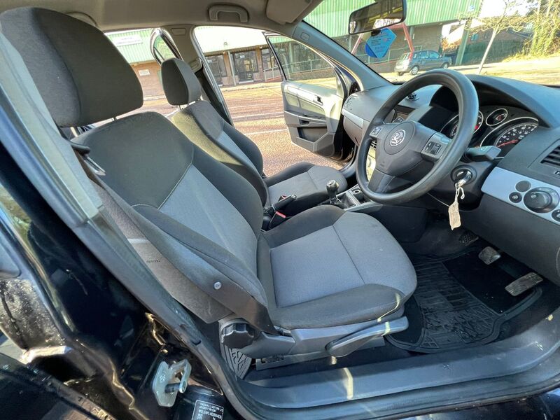 VAUXHALL ASTRA