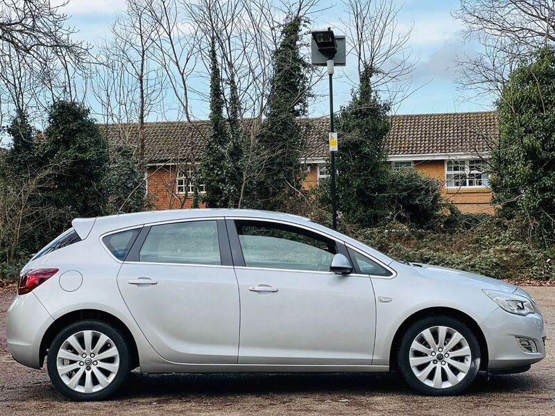 VAUXHALL ASTRA