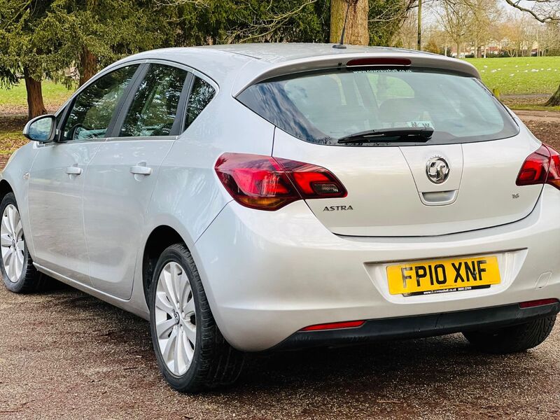 VAUXHALL ASTRA